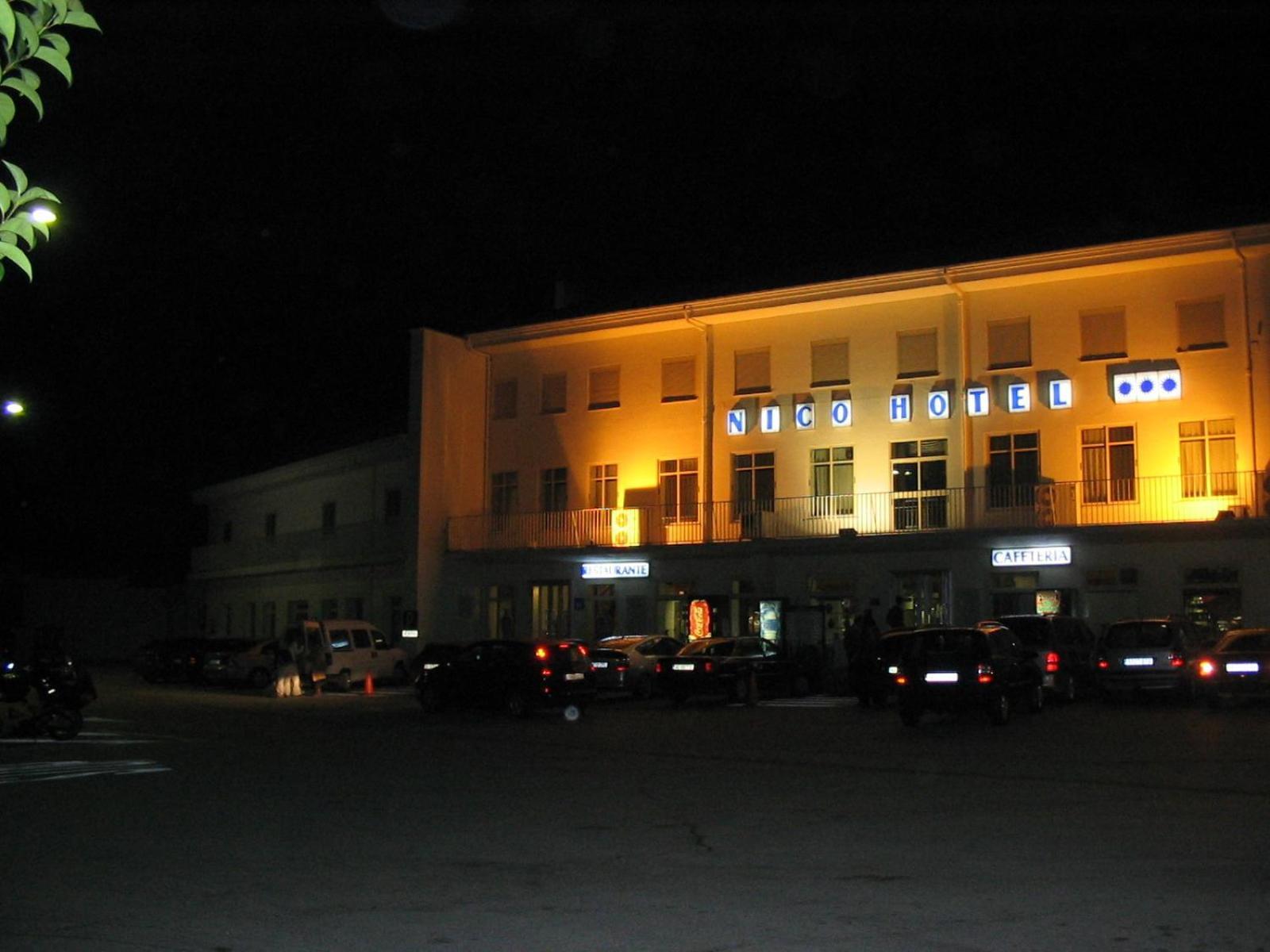 Hotel Nico เมดีนาเชลี ภายนอก รูปภาพ